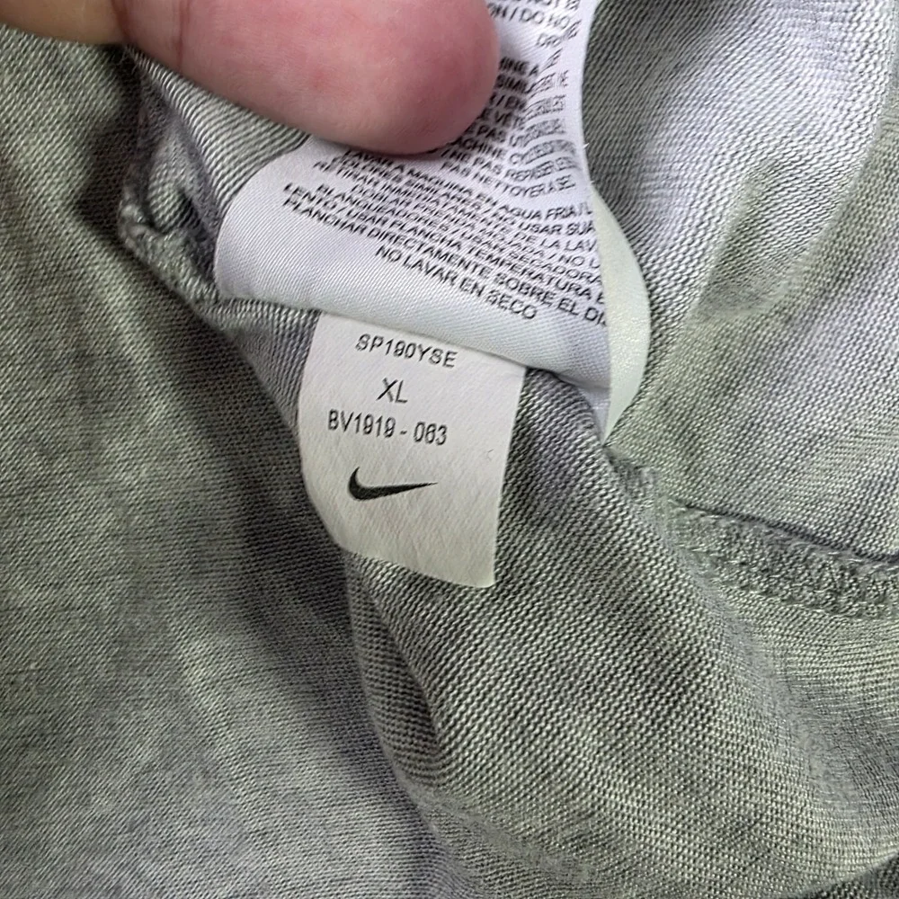 Nike Logo T Shirt Mens XL Gray Dri Fit Camo Spellout Logo Short Sleeve Athletic